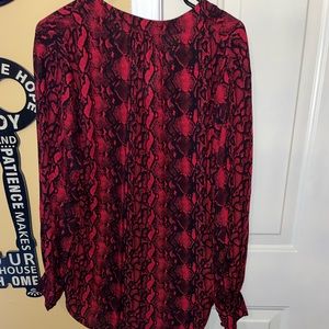 Gorgeous Snake skin Blouse in Red and Black